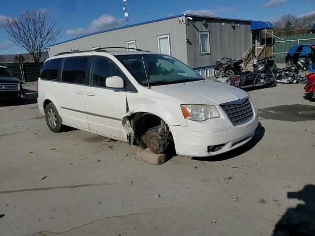 2010 Chrysler Town & Country Touring VIN: 2A4RR5D16AR104829 Lot: 79088194