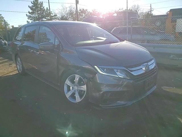 2019 Honda Odyssey - Image 12