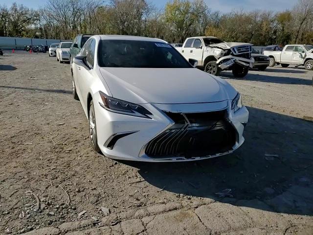 2021 Lexus ES - Image 10