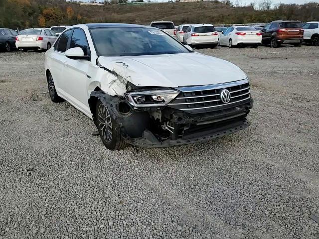 2019 Volkswagen Jetta - Image 11