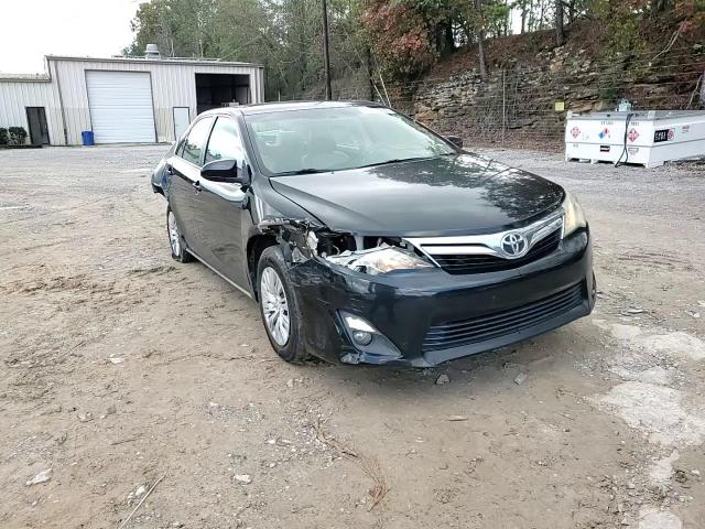 2014 Toyota Camry - Image 11