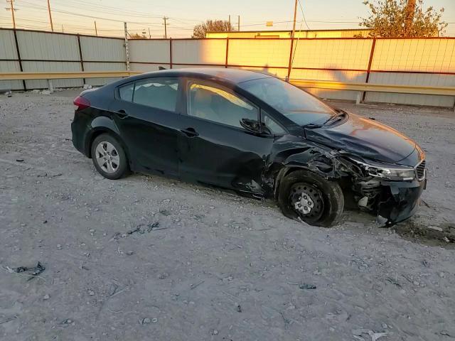 2017 Kia Forte Lx VIN: 3KPFK4A77HE082755 Lot: 80391724