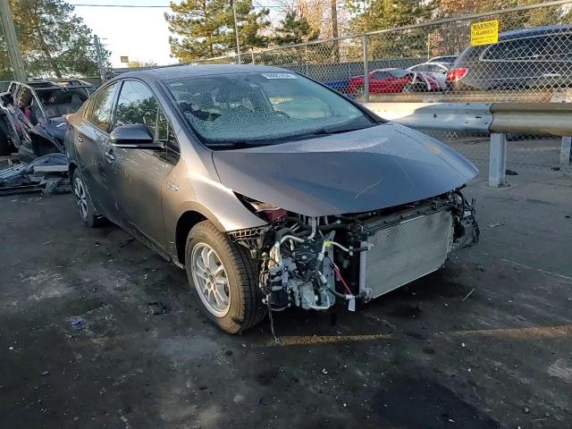 2018 Toyota Prius - Image 11