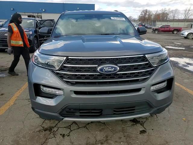 2023 Ford Explorer - Image 14