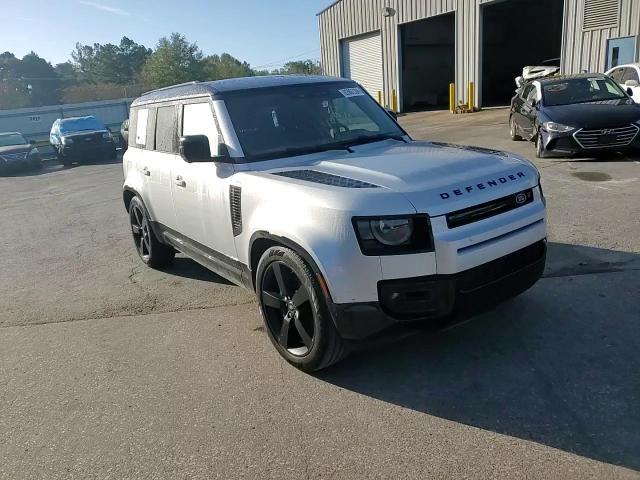 2024 Land Rover Defender - Image 11