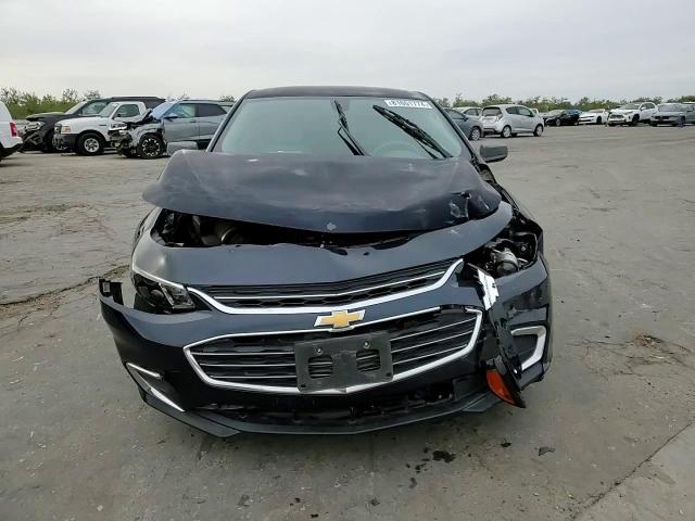 2017 Chevrolet Malibu - Image 10