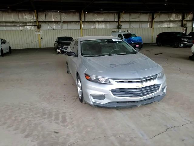2018 Chevrolet Malibu - Image 11