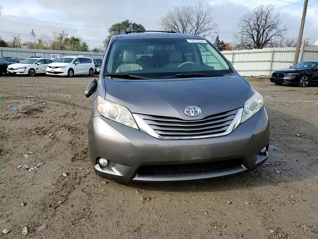 2011 Toyota Sienna Xle VIN: 5TDYK3DC8BS032939 Lot: 79679594