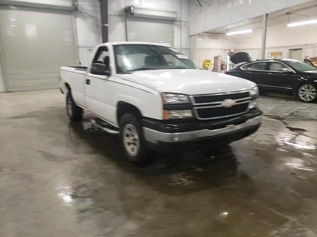 2006 Chevrolet Silverado - Image 10
