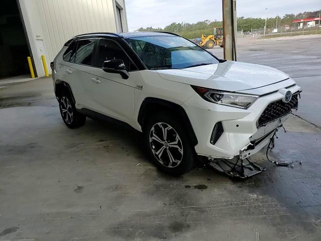 2021 Toyota RAV 4 - Image 11