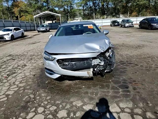 2018 Buick Regal Essence VIN: W04GP6SX9J1125740 Lot: 80451954