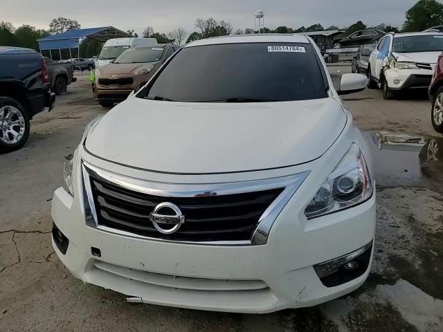 2015 Nissan Altima - Image 11