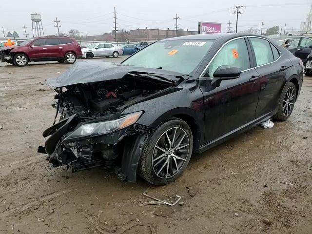 2021 Toyota Camry - Image 11