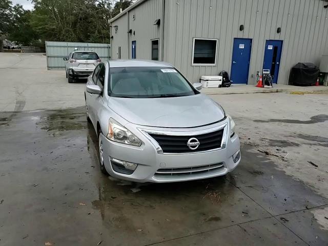2015 Nissan Altima - Image 13