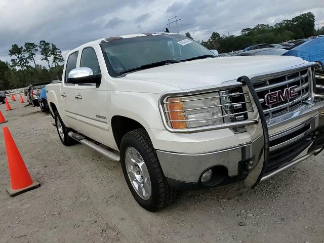 2011 GMC Sierra - Image 11