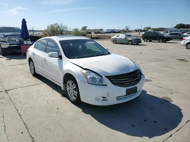 2012 Nissan Altima - Image 13