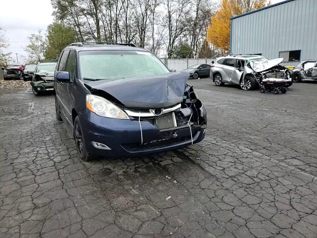 2006 Toyota Sienna - Image 12