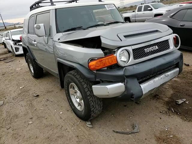 2010 Toyota Fj Cruiser VIN: JTEBU4BF8AK072460 Lot: 82450204