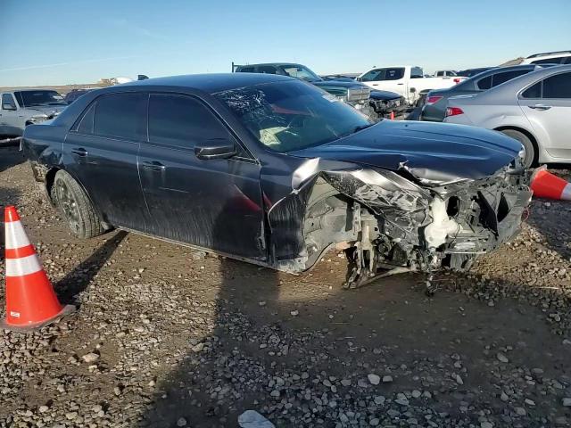 2019 Chrysler 300 - Image 10