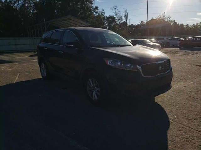 2019 Kia Sorento - Image 11
