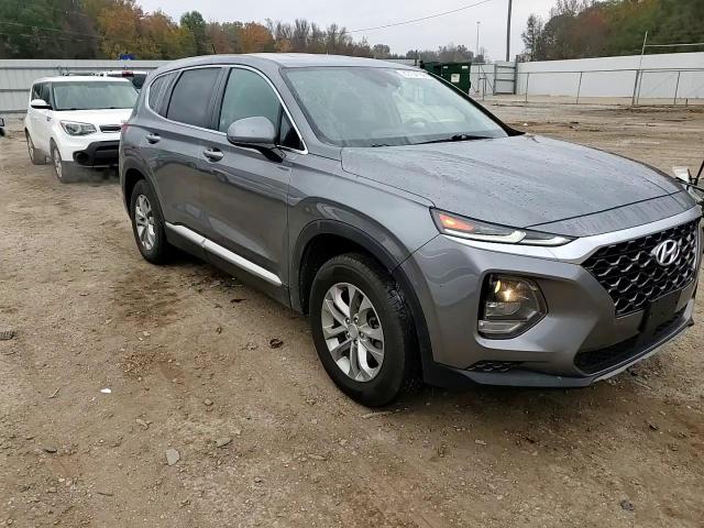 2019 Hyundai Santa Fe - Image 11