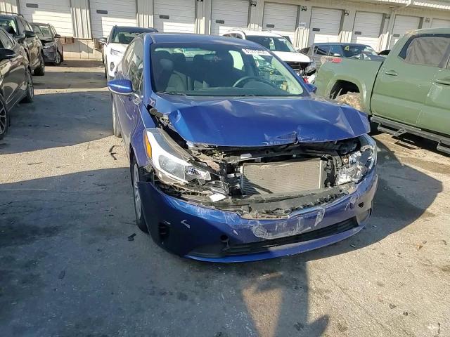 2018 Kia Forte Lx VIN: 3KPFK4A76JE168385 Lot: 81275494