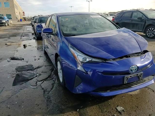 2017 Toyota Prius - Image 13