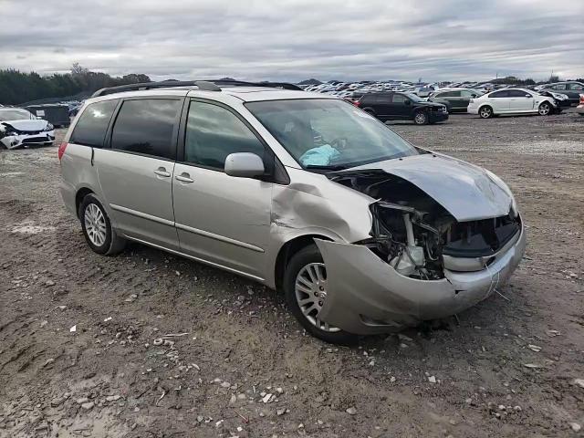 2007 Toyota Sienna - Image 12