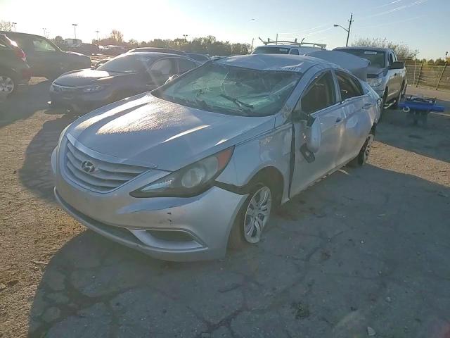 2011 Hyundai Sonata - Image 10