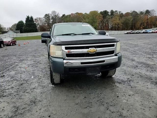 2010 Chevrolet Silverado - Image 10