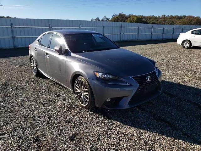 2016 Lexus IS - Image 11