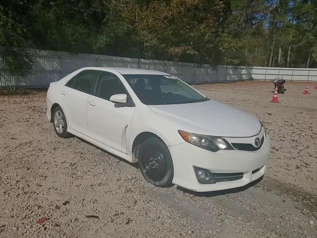 2013 Toyota Camry - Image 11