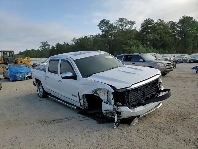 2018 Chevrolet Silverado - Image 11