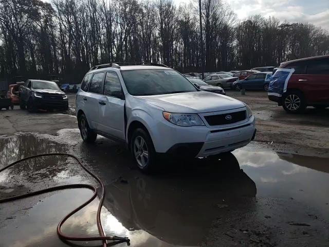 2013 Subaru Forester 2.5X VIN: JF2SHABC8DG415368 Lot: 79876654