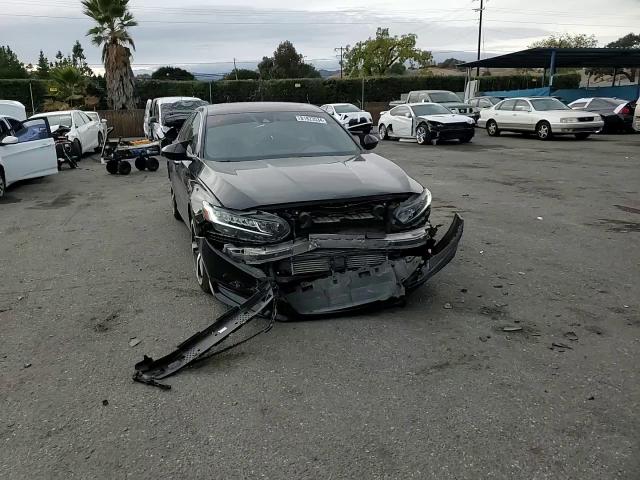 2018 Honda Accord Sport VIN: 1HGCV2F38JA043381 Lot: 81823534