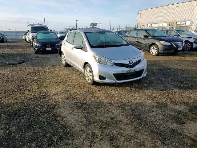 2012 Toyota Yaris - Image 11
