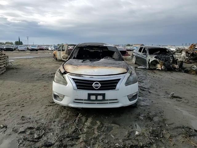 2013 Nissan Altima - Image 10