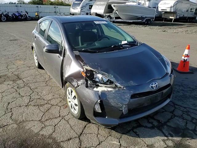 2014 Toyota Prius - Image 11