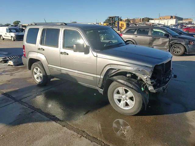 2012 Jeep Liberty (North America) - Image 15