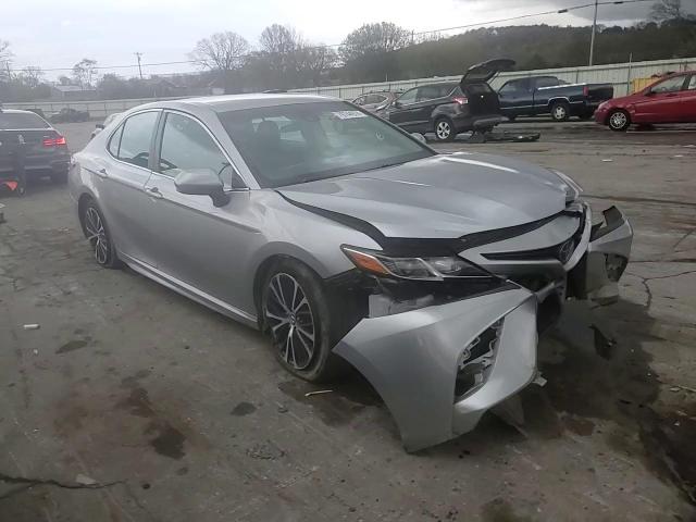 2018 Toyota Camry L VIN: 4T1B11HK2JU581492 Lot: 79744974