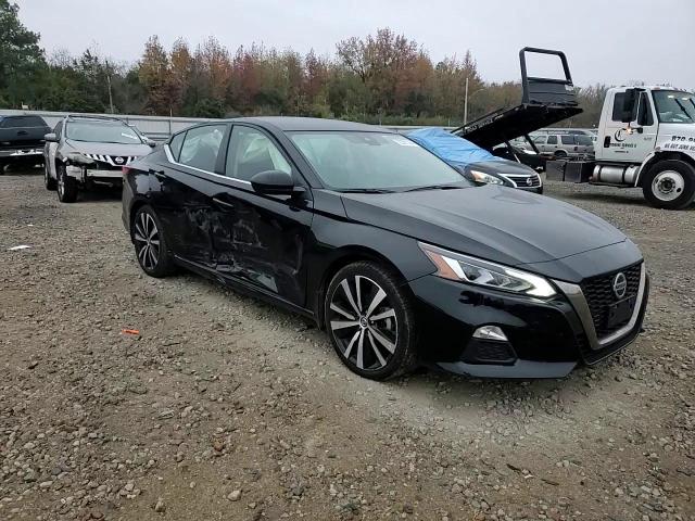 2022 Nissan Altima - Image 10