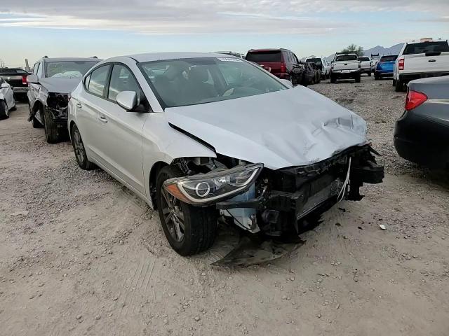 2018 Hyundai Elantra - Image 10
