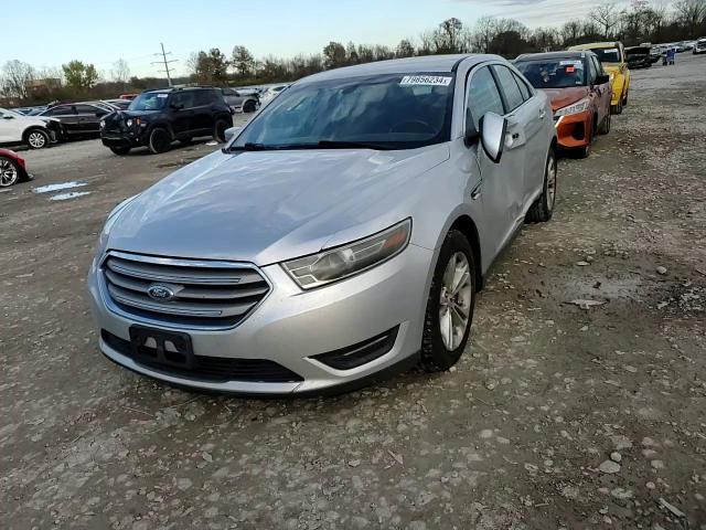 2015 Ford Taurus - Image 11