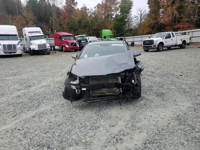 2018 Hyundai Elantra - Image 10