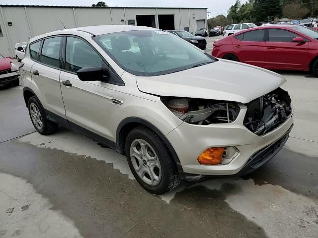 2017 Ford Escape - Image 11