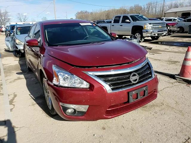 2015 Nissan Altima - Image 13