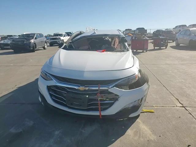 2019 Chevrolet Malibu - Image 10