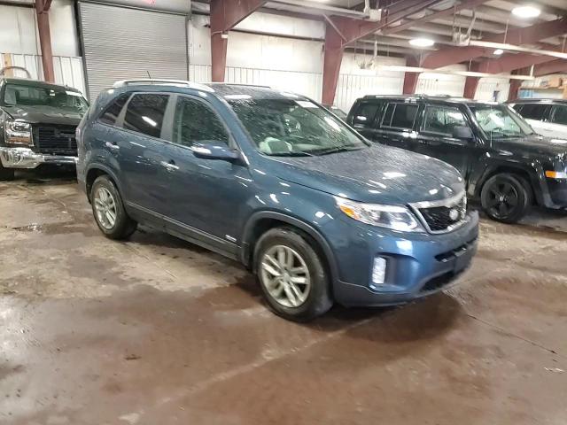 2015 Kia Sorento - Image 11