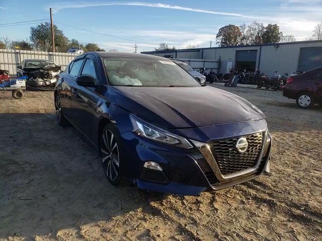 2021 Nissan Altima - Image 11
