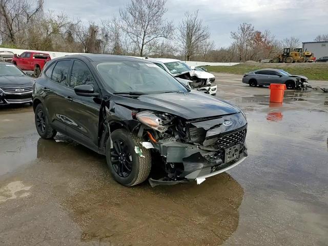 2020 Ford Escape - Image 12
